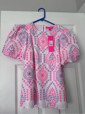 Lilly Pulitzer women's Puff Sleeve top with Pink & Lavender Medallion Print